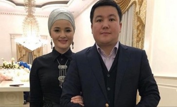 "Мөлдірді тұншықтырып ұстады": Халық жаппай Мөлдір Мұқанованың шығармашылығын қолдап жатыр