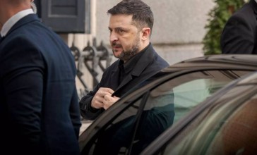 "Зеленский елден қашып кетуі әбден мүмкін": Украина президенті жайлы хабар тарады (ВИДЕО)