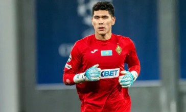 Қазақстандық қақпашы чемпиондар лигасында Мбаппені басып озды