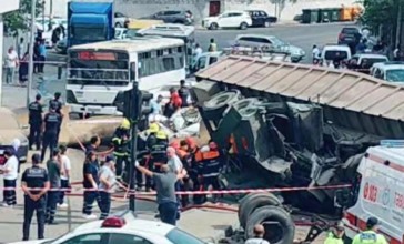 "Мұғалімдеріне айтпаған": Түлектер мінген автобус апатқа ұшырап, 17 оқушы көз жұмды