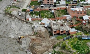 Боливиядағы нөсер жауыннан кейінгі су тасқыны: қаза тапқандар бар