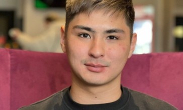 Бельгиялық отбасы асырап алған Жәнібек күтпеген жазба жариялады