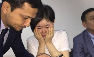 "Ақжарқын елге қайтарыла ма?" – Қытайда тар қапаста отырған қазақ қызы туралы тың дерек шықты (ВИДЕО)