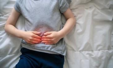 Шымкентте дәрігерлер үш жасар баланың асқазанынан 16 магнит алып шықты