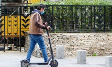 Қазақстанда электр самокаттарға енді сақтандыру мен тіркеу нөмірі беріледі