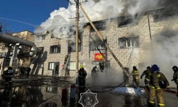 Астанадағы өрт: 800 шаршы метр жер күлге айналды