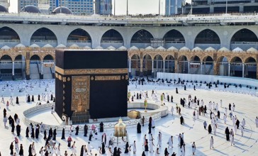 “Меккеде қайыр сұраған бірінші қазақ”: блогердің әрекеті елдің ашуына тиді