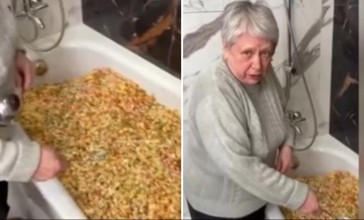 “Қандай жиіркенішті”: Ваннаға оливье салатын жасаған әжей сынның астында қалды