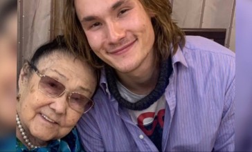 "Тектінің тұяғы, асылдың сынығы": Батырхан Шүкеновтің ұлы Бибігүл Төлегенованың ақ батасын алды (ВИДЕО)