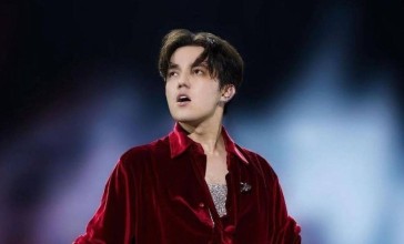 "Үйленетінімді айттым": Димаш Құдайберген командасындағы жігіт ел естімеген жайтты айтты (ВИДЕО)