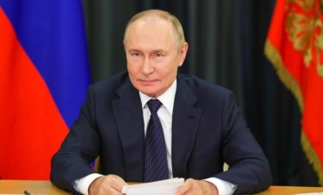 Макрон Путинмен келіссөзді алдағы апталарда өткізбек