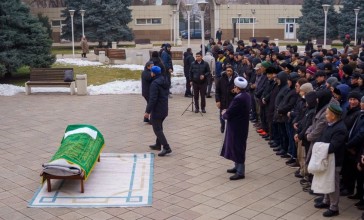 Алматыда жұрт актер Мұрат Бисембинді ақтық сапарға шығарып салды