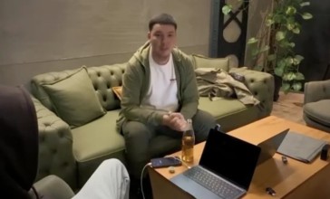 Ел арасында "атыраулық хакер" деп танылған блогер сұхбат берді (ВИДЕО)