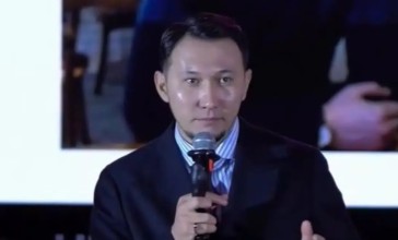 “Қажылыққа жолдама”: Ерекше баласы бар ананы кемсіткен коуч кешірім сұрады