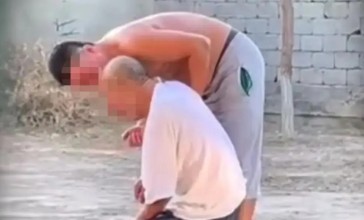 "Бүкіл қазақ елінен кешірім сұраймын": Өз әкесін сабап өлтірген азамат сотта соңғы сөзін айтты