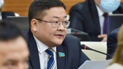 Байларға салықты көтеру бюджетке қосымша қаржы әкеле ме? Айдос Сарым пікір білдірді