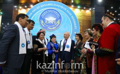 首任总统主持召开哈萨克斯坦民族和睦大会第27届代表大会