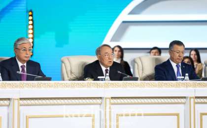 纳扎尔巴耶夫：民族和睦大会是我国众志成城的核心