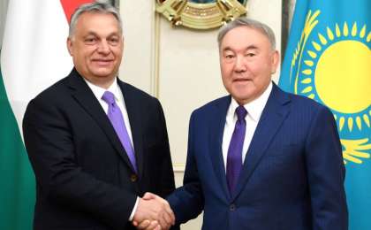 纳扎尔巴耶夫会见匈牙利总理欧尔班