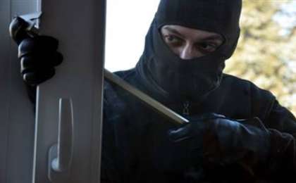 Танымал діни қызметкердің үйі тоналды