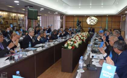 阿曼格勒德·塔斯毕赫夫将代表工会联合会参加总统选举