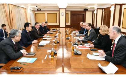 政府总理会见外交使团代表 讨论改善投资环境问题