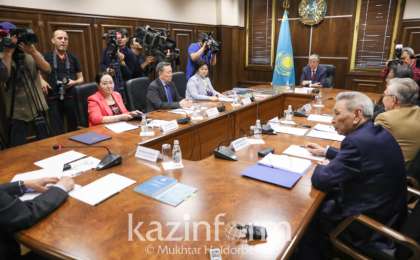 托卡耶夫通过国语水平考试