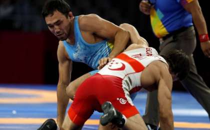 摔跤亚锦赛：首个比赛日哈萨克斯坦代表团收获4枚奖牌