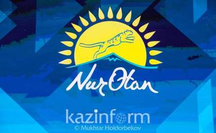 纳扎尔巴耶夫要求"祖国之光"党组织开展积极的竞选活动