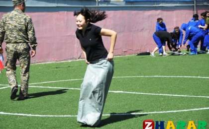 Ұлттық ойын: Қап киіп жарысу