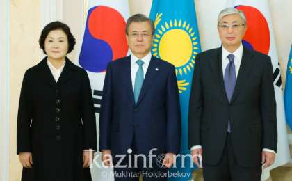 哈韩总统共同召开新闻发布会