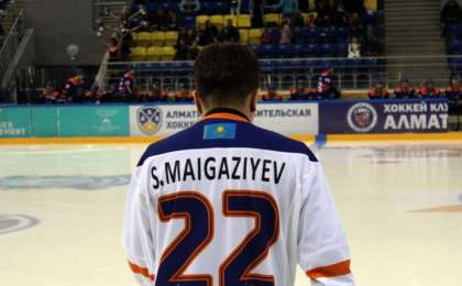 Хоккейде қонақта болған Майғазиев шетелік әндерге шүйлікті
