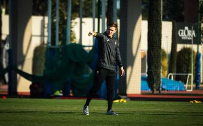 Трансферлік уақыт аяқталғанша жаңа ойыншыларды аламыз