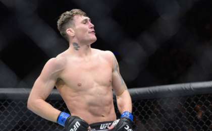 Ресейлік сатушы қыздың нокауты UFC файтерін тәнті етті