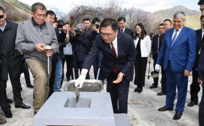 霍尔果斯泥石流拦阻坝工程正式开工