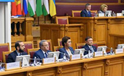 参议院议长出席独联体成员国议会大会第49届全体会议