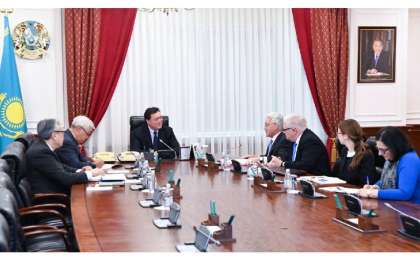 政府总理会见英国外交部欧洲与美洲事务国务大臣邓肯