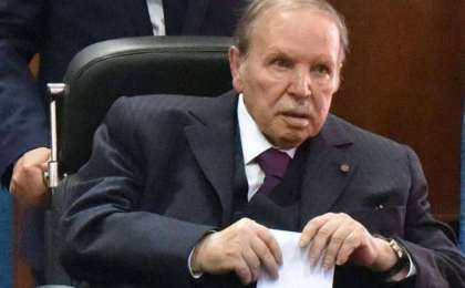 Алжир президенті Бутефлика сайлауға түспейтінін мәлімдеді