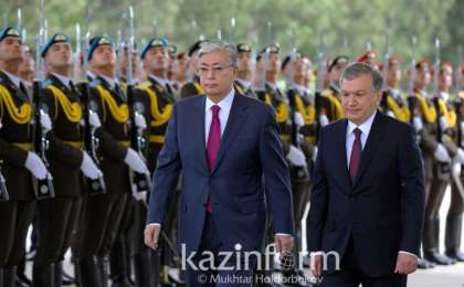 哈乌两国总统正在塔什干举行会晤