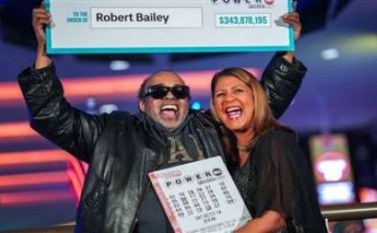 Зейнеткер лотереядан 344 миллион доллар ұтып алды