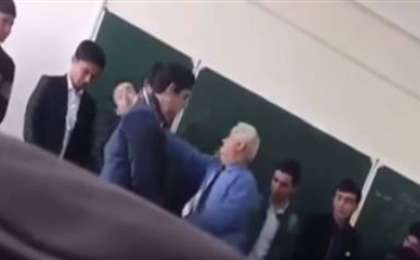 Мұғалім галстуксіз келген студенттерді ұрып-соқты
