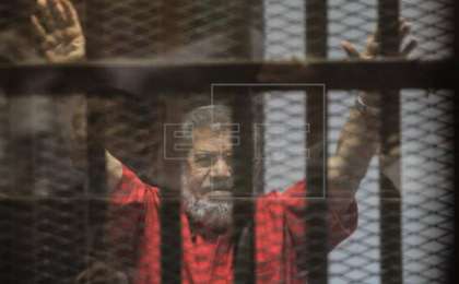 埃及前总统穆尔西在法庭上去世