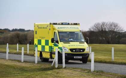 一架小型飞机坠毁在英国北部 1人死亡