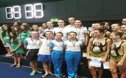 Синхронды жүзуден қазақстандықтар Венгрияда бірінші орын алды