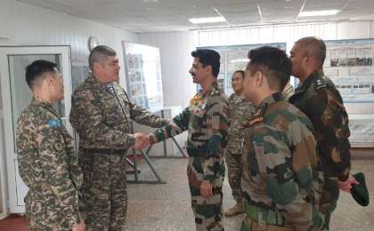 哈萨克斯坦黎巴嫩维和部队第二期成员接受考核