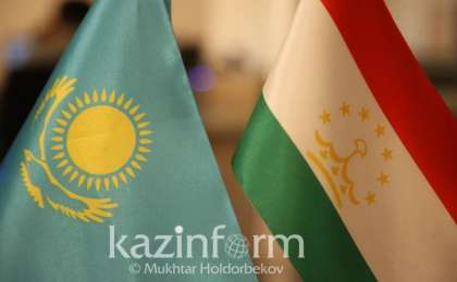 参议院通过关于哈萨克斯坦向塔吉克斯坦提供军事技术援助的法案