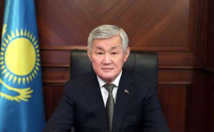 总统任命萨帕尔巴耶夫为新任政府副总理