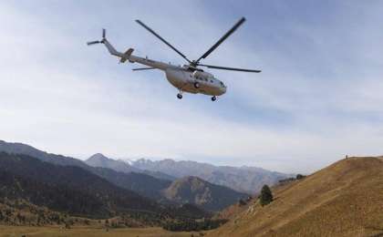 内务部：被困的三名登山者仍未被找到