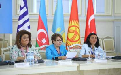 突厥世界女议员国际研讨会在巴库举行