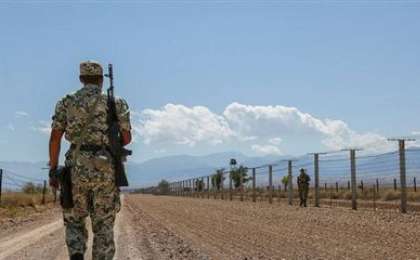 Атырауда шекарашыны бейтаныс адам пышақтап кетті